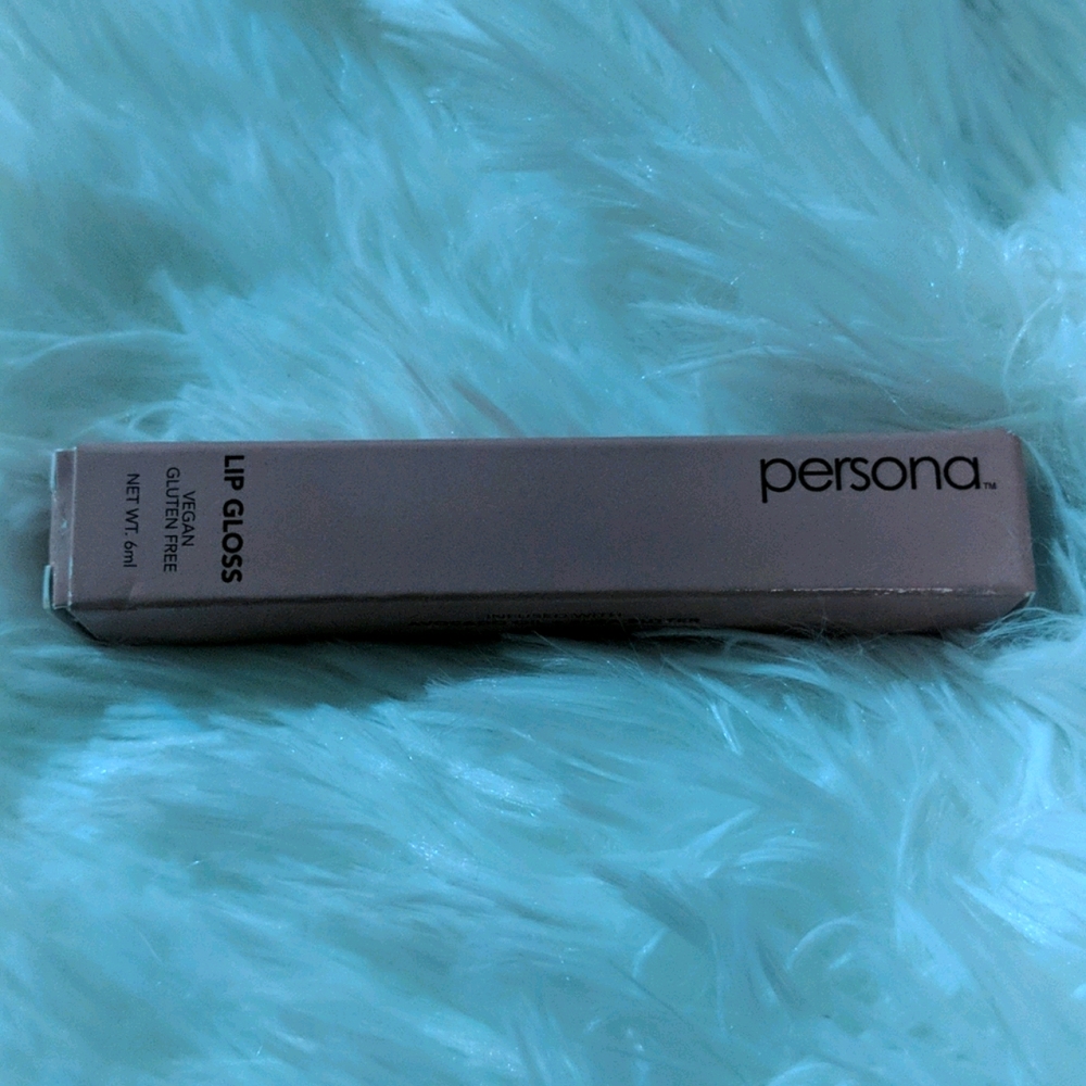 Persona lip gloss color "Toffee"